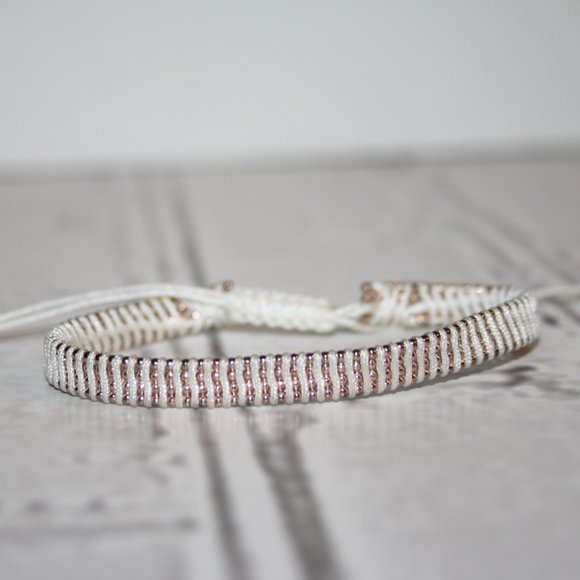Beautiful white and rose gold adjustable bracelet - Picture 1 of 4